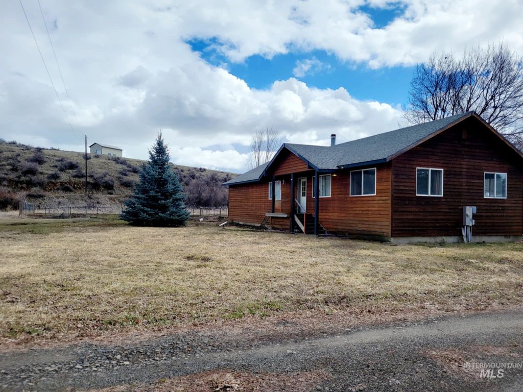 Photo of 1883 Hwy 95, Council, ID 83612 (MLS # 98939467)