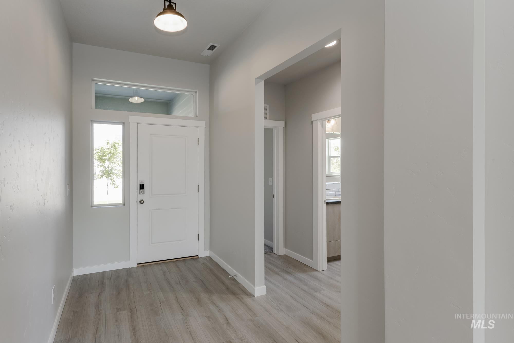 1101 E Crab Springs St