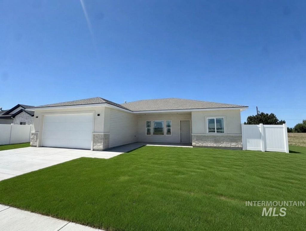 Photo of 507 Eclipse Dr, Twin Falls, ID 83301 (MLS # 98986509)