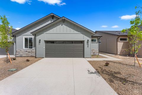Photo of 2324 S Bayne Lane, Nampa, ID 83686 (MLS # 98988305)