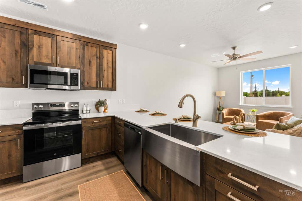 Photo of 2324 S Bayne Lane, Nampa, ID 83686 (MLS # 98988305)