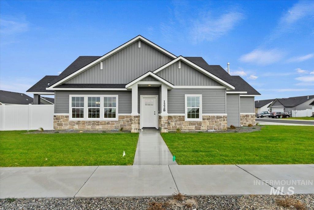 Photo of 1228 Creekside Way, Twin Falls, ID 83301 (MLS # 98966189)