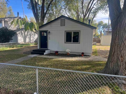 Photo of 150 Roosevelt, Mountain Home, ID 83647 (MLS # 98965781)