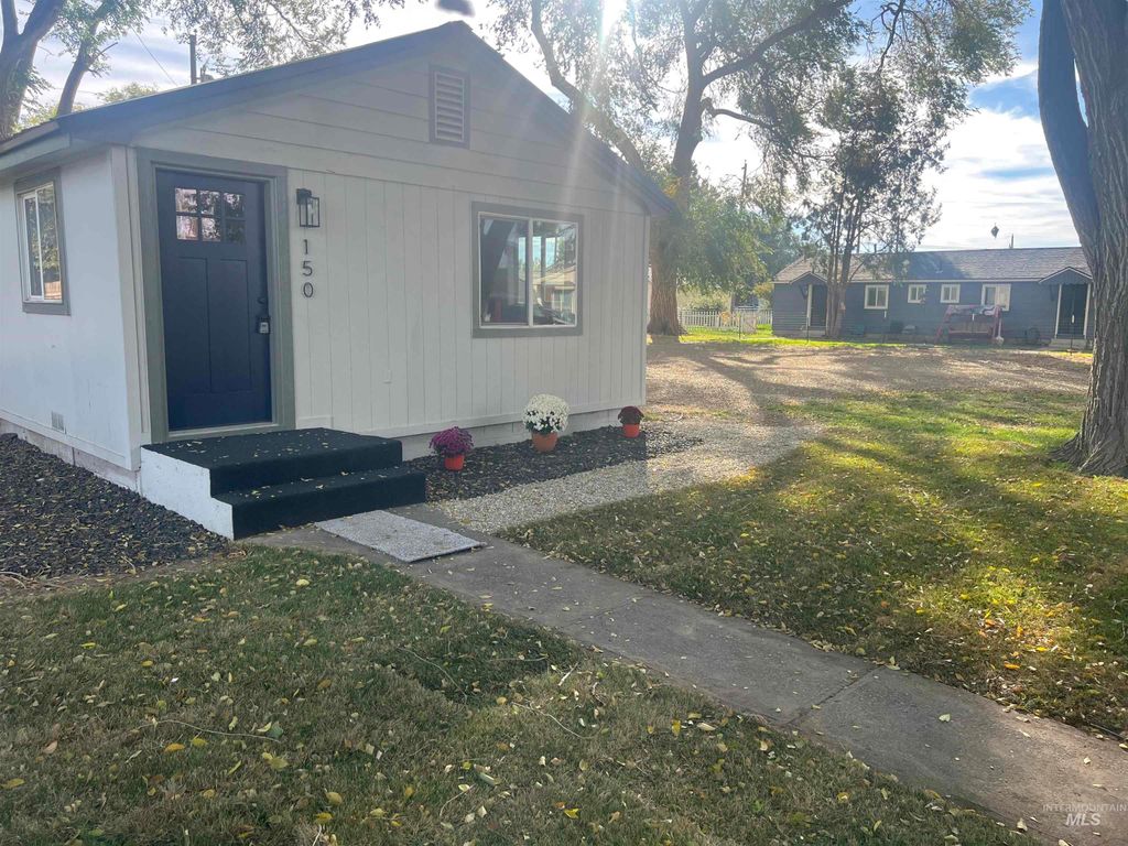 Photo of 150 Roosevelt, Mountain Home, ID 83647 (MLS # 98965781)