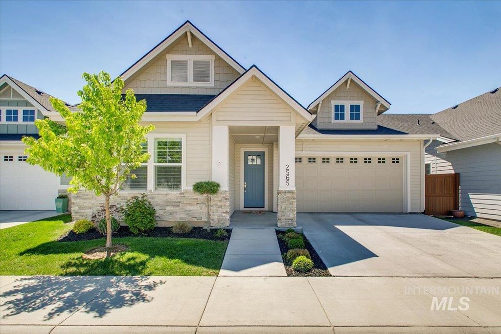 Photo of 2565 E Ringneck St, Meridian, ID 83646 (MLS # 98979611)