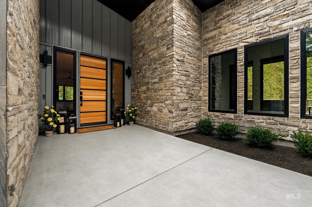 Photo of 923 Flynn Ln, McCall, ID 83683 (MLS # 98996913)