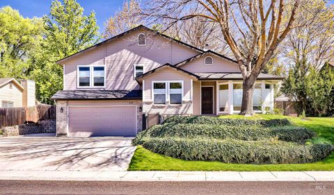 Photo of 678 Stierman Way, Eagle, ID 83616 (MLS # 98981269)