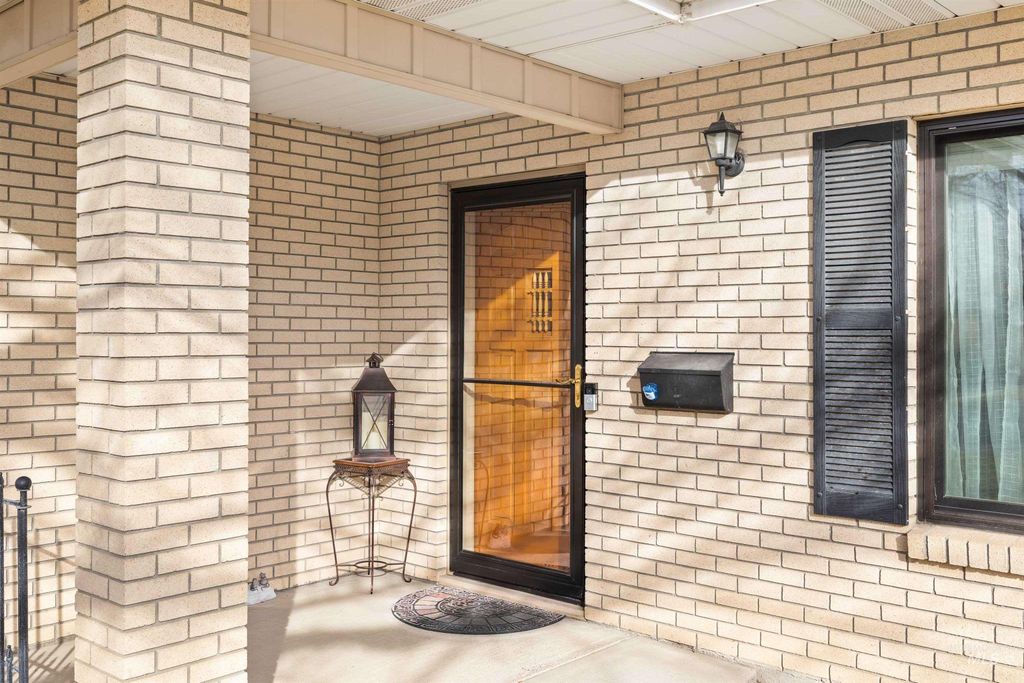 Photo of 430 Pierce St, Twin Falls, ID 83301 (MLS # 98974092)