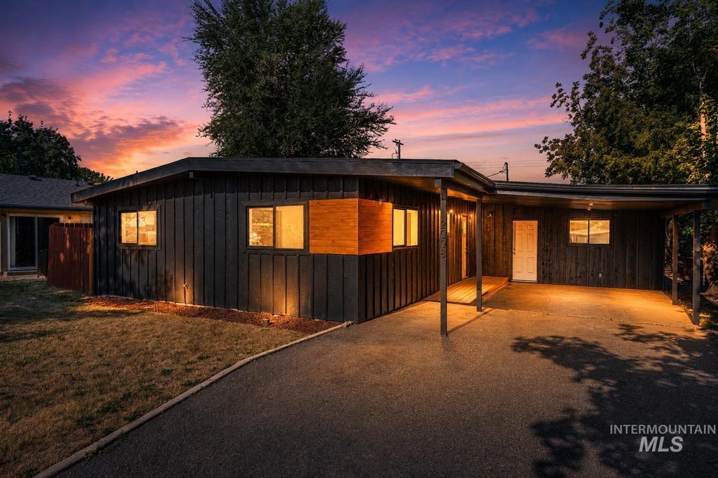 Photo of 2008 Colorado Avenue, Caldwell, ID 83605 (MLS # 99001793)