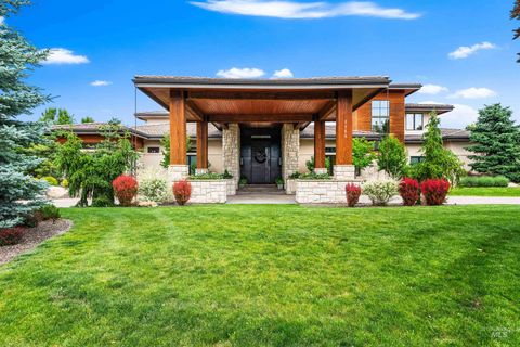 Photo of 2748 S Pasa Tiempo Way, Eagle, ID 83616 (MLS # 98988712)
