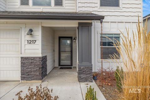 Photo of 1217 N Bowknot Lake Ave, Star, ID 83669 (MLS # 98971294)