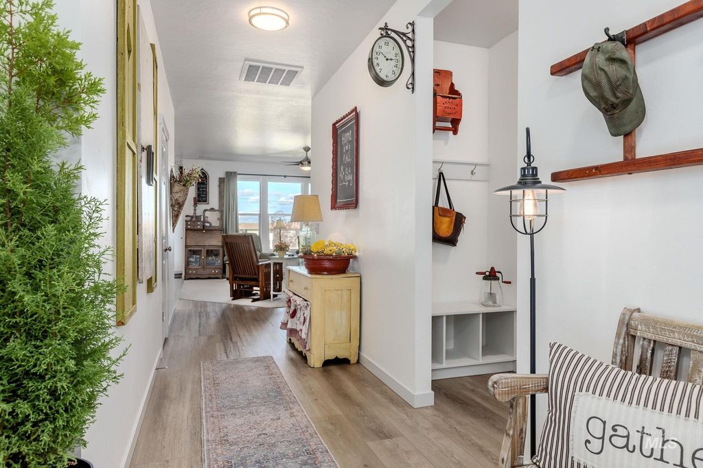 Photo of 11424 W Sonata Ct, Nampa, ID 83651 (MLS # 98965993)