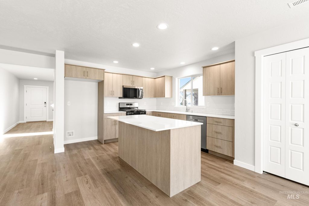 Photo of 17649 N Boone Peak Ave, Nampa, ID 83687 (MLS # 98978052)