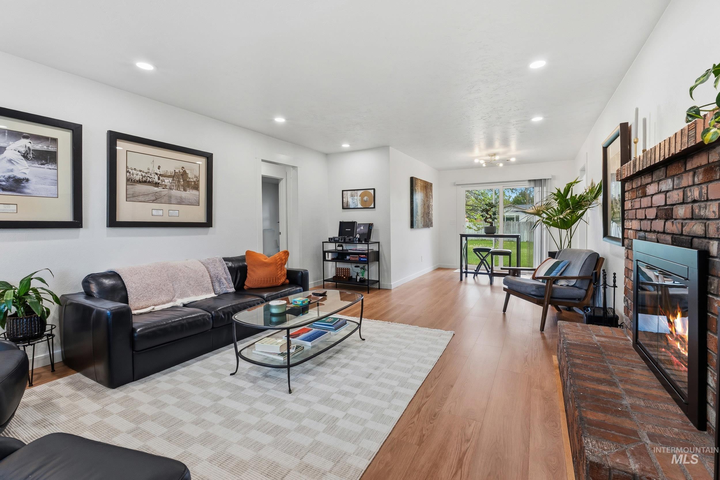 2164/2166 N Wildwood Street