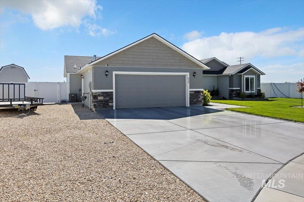 Photo of 820 Owl Ct, Jerome, ID 83338 (MLS # 98979282)