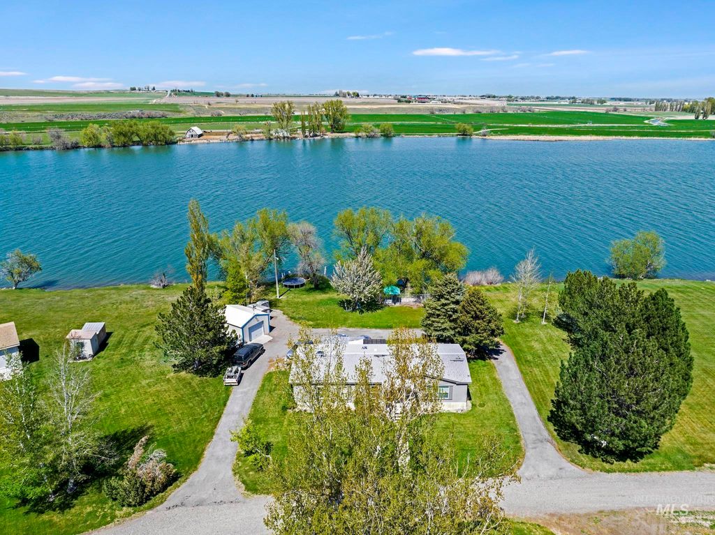 Photo of 392 W 90 N, Burley, ID 83318 (MLS # 98975153)