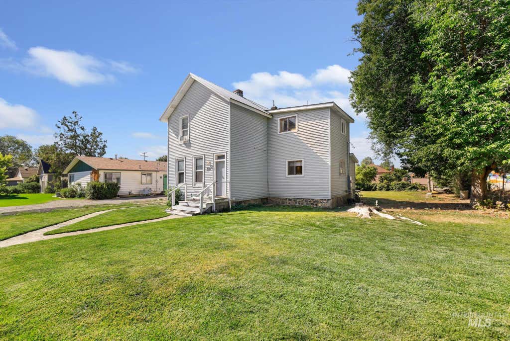 Photo of 108 E C St, Shoshone, ID 83352 (MLS # 98994242)