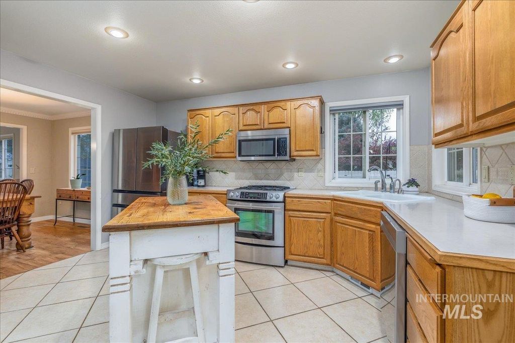 Photo of 8689 W Atwater Dr, Boise, ID 83714 (MLS # 98982628)