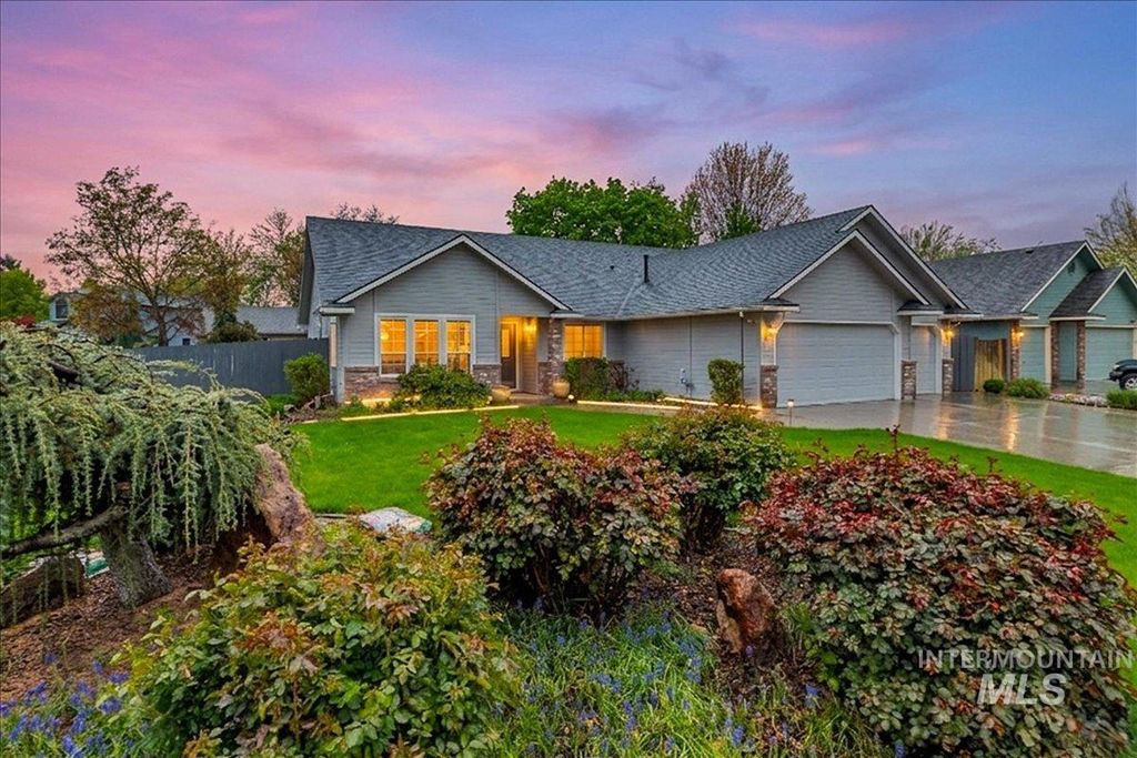 Photo of 8689 W Atwater Dr, Boise, ID 83714 (MLS # 98982628)