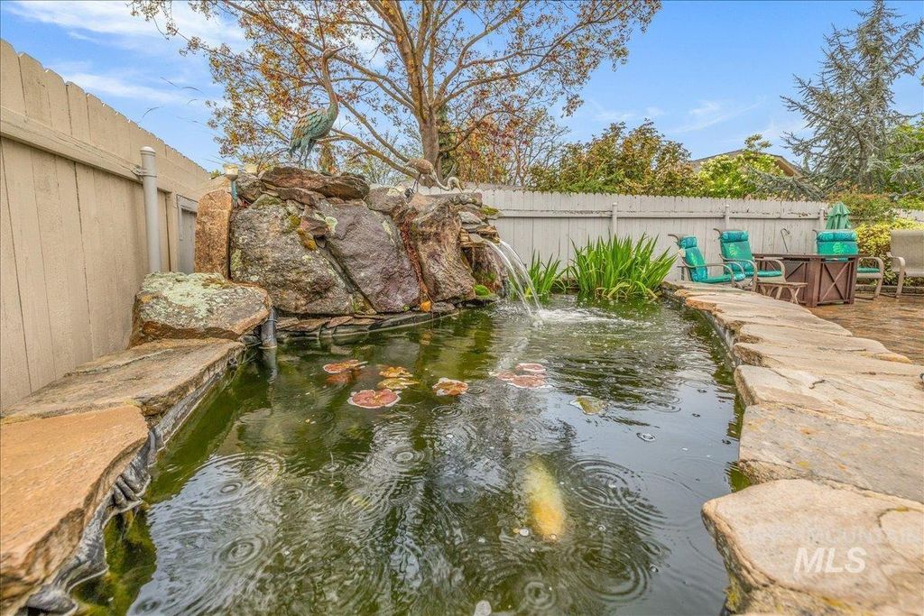 Photo of 8689 W Atwater Dr, Boise, ID 83714 (MLS # 98982628)