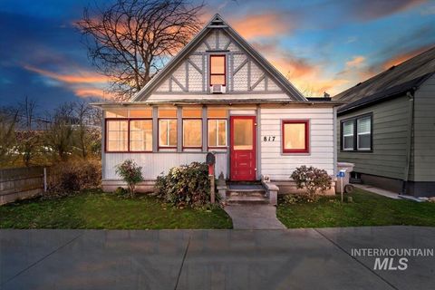Photo of 817 W Thatcher Street, Boise, ID 83702 (MLS # 98973875)