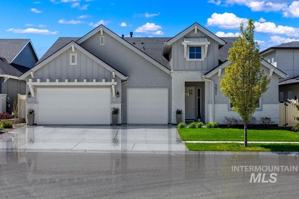 Photo of 5921 Pioneer Trail Way, Meridian, ID 83642 (MLS # 98983132)