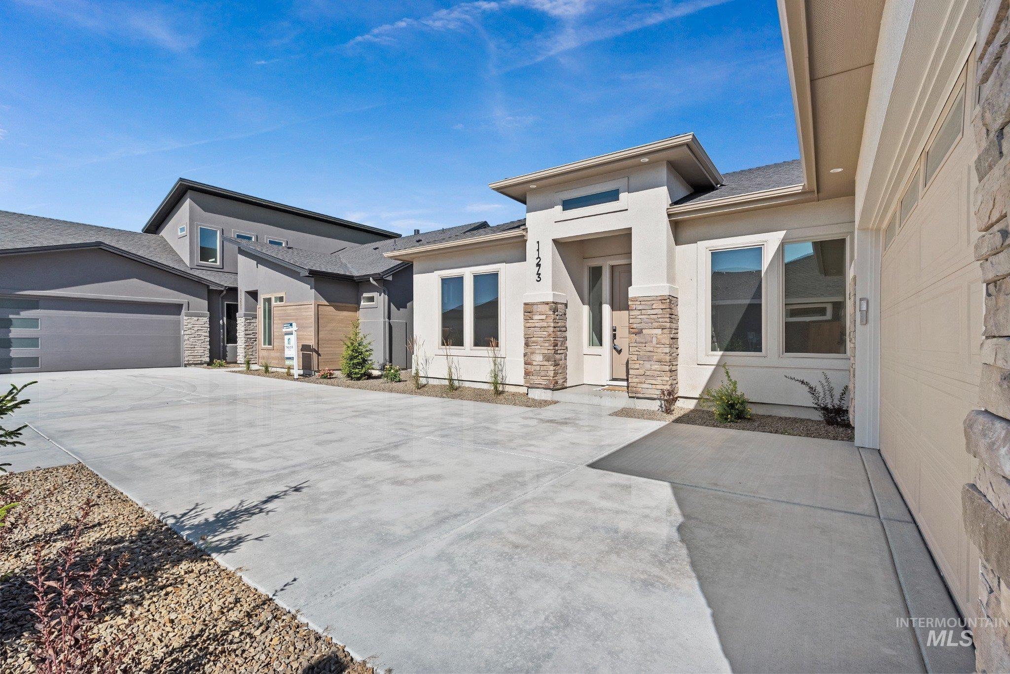 11273 S Corballis Ln