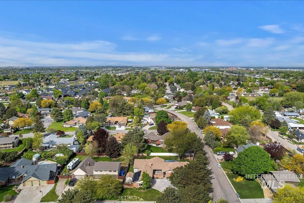 Photo of 1285 S Whipoorwill Way, Boise, ID 83709 (MLS # 98984239)