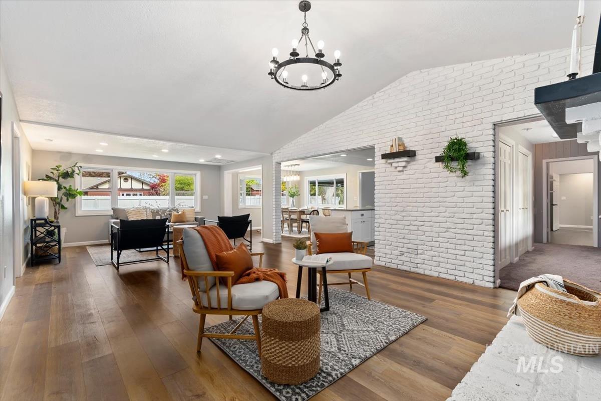 1285 S Whipoorwill Way