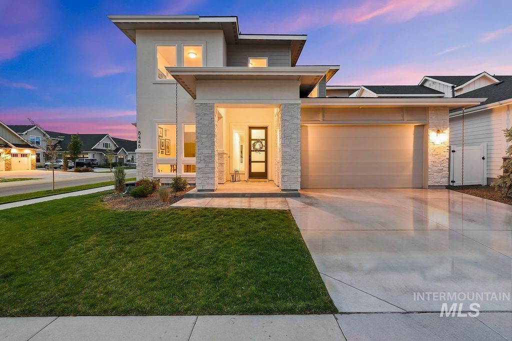 Photo of 8448 W Brooks Dr, Boise, ID 83714 (MLS # 98980045)