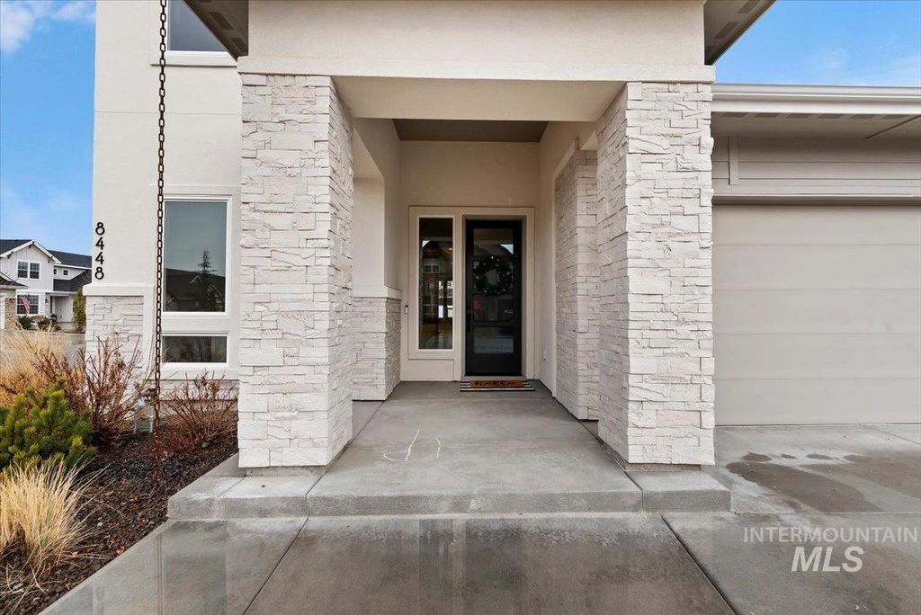 Photo of 8448 W Brooks Dr, Boise, ID 83714 (MLS # 98980045)
