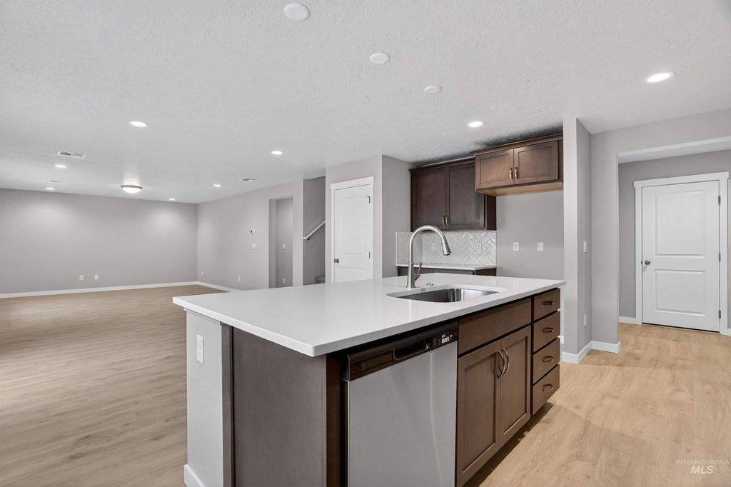 Photo of 19317 Snowyside Way, Caldwell, ID 83605 (MLS # 98982464)