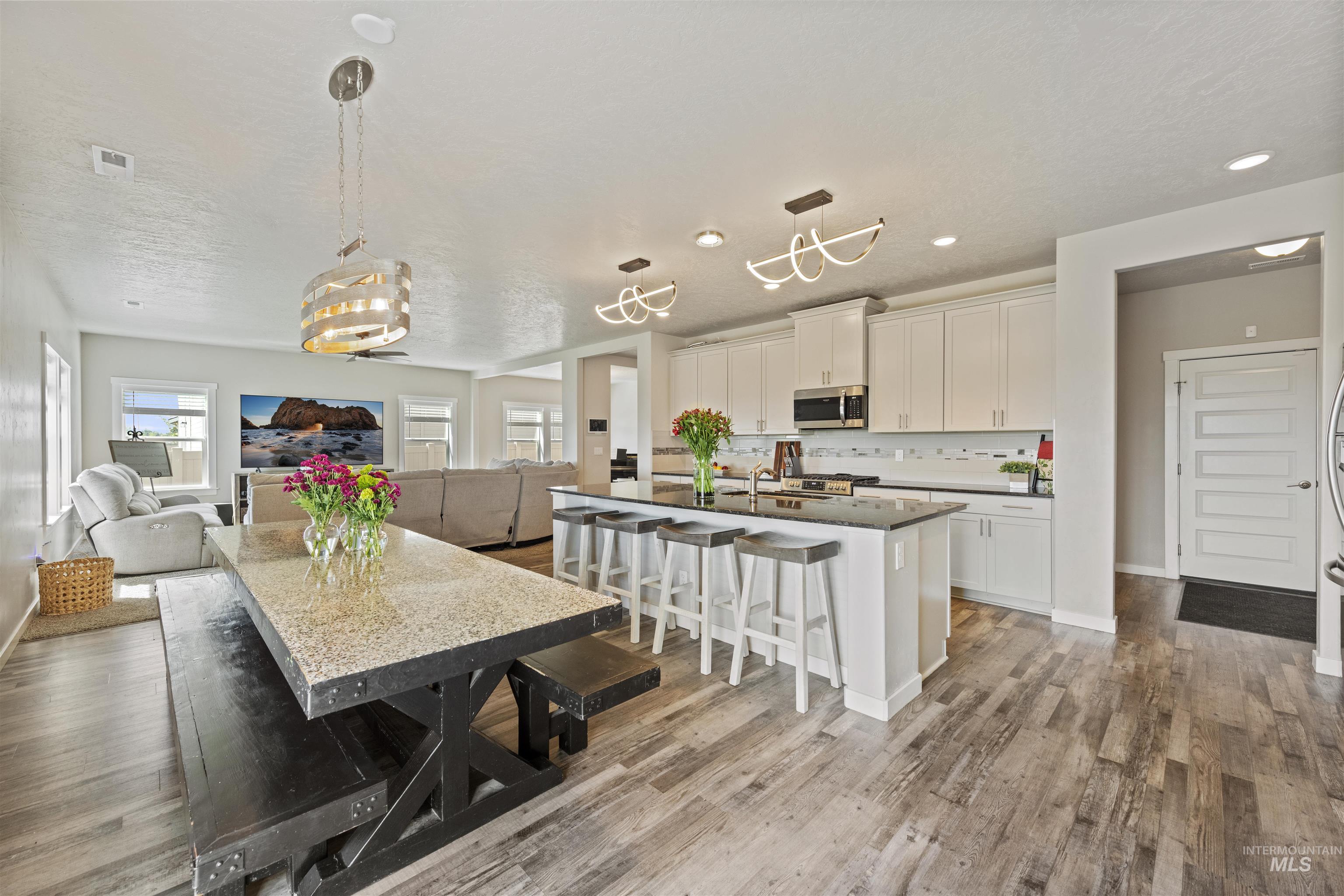 15828 N Freestone Way