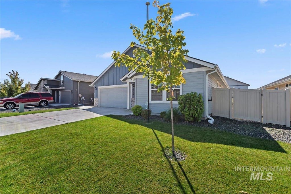 Photo of 3339 S Walnut Ridge Way, Nampa, ID 83687 (MLS # 99001648)