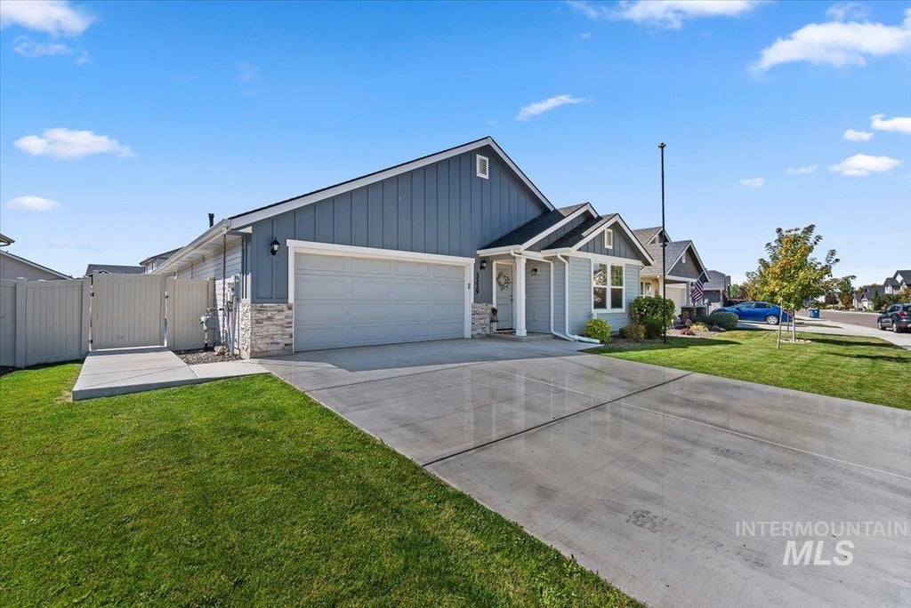 Photo of 3339 S Walnut Ridge Way, Nampa, ID 83687 (MLS # 99001648)