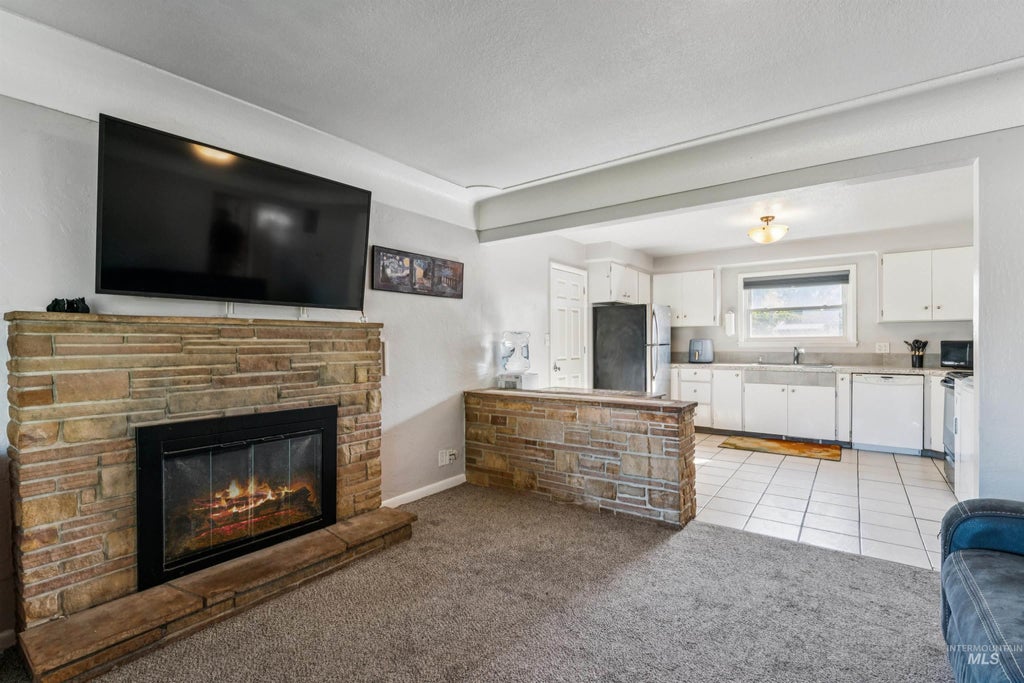 Photo of 424 Meyer Ave, Nampa, ID 83686 (MLS # 99001161)