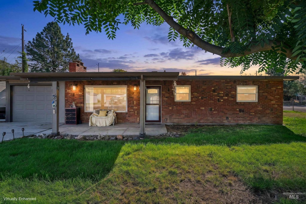 Photo of 424 Meyer Ave, Nampa, ID 83686 (MLS # 99001161)