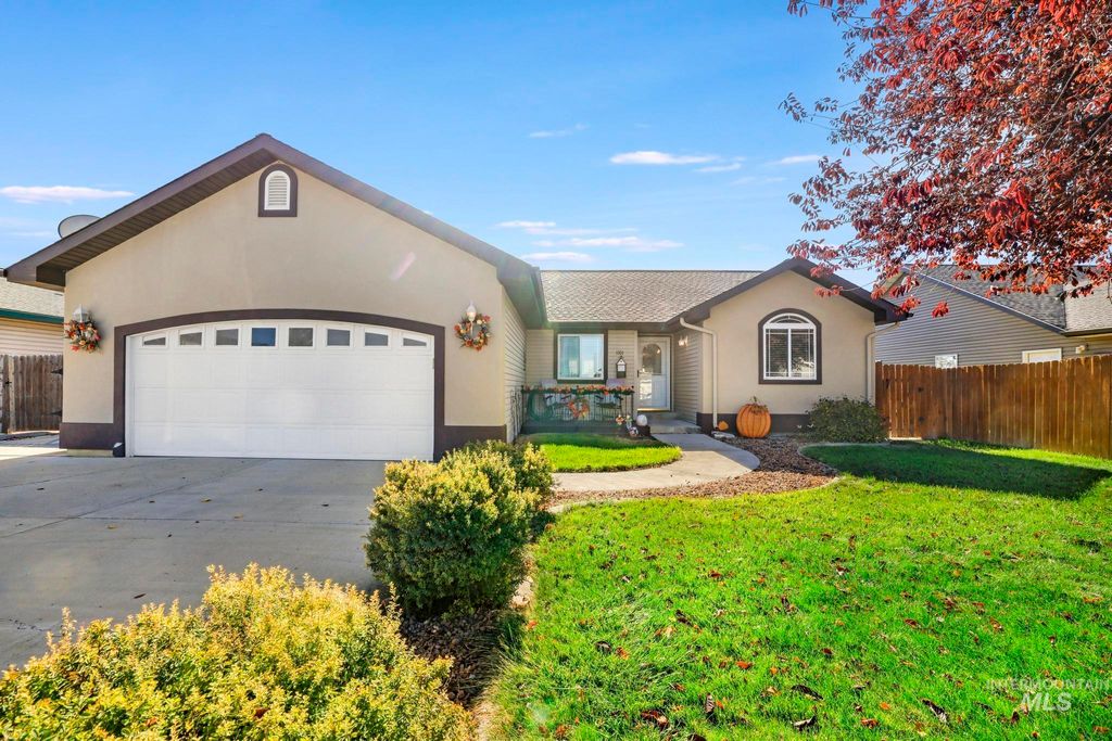 Photo of 1101 Lauren Lane, Filer, ID 83328 (MLS # 98966414)