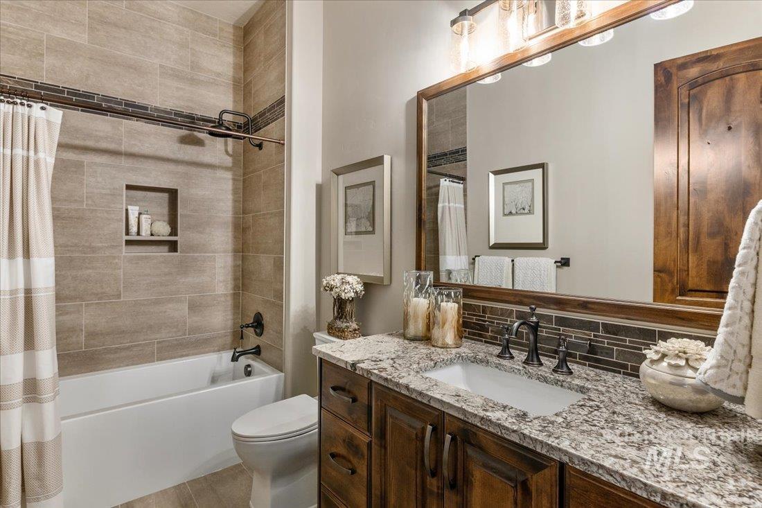 Middleton, Idaho 83644, United States, 3 Bedrooms Bedrooms, ,3 BathroomsBathrooms,Residential,Pending,134603