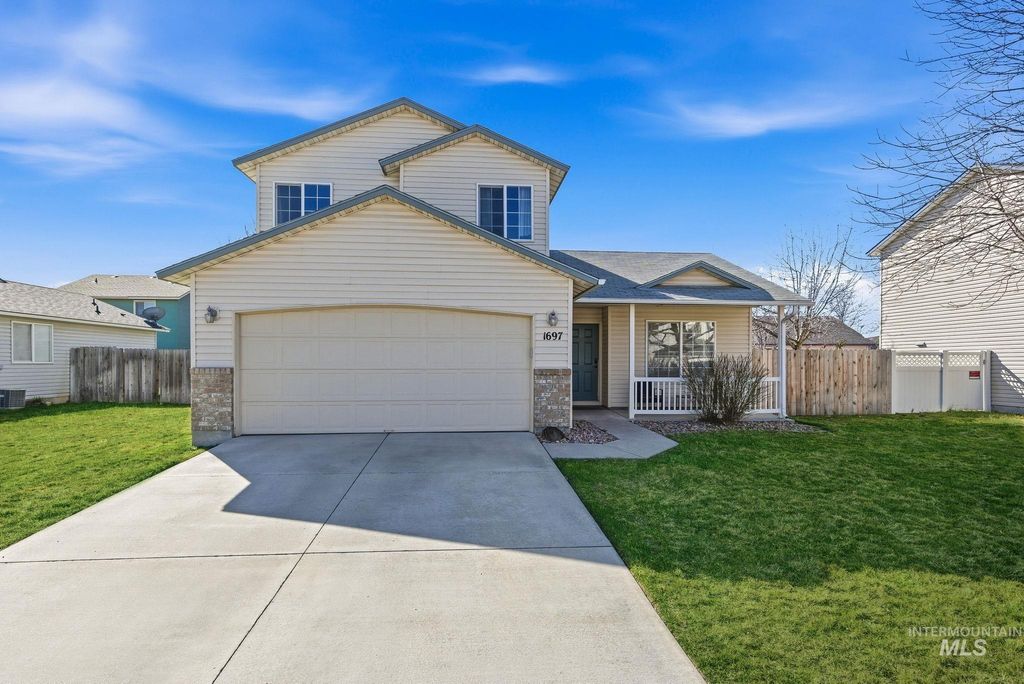 Photo of 1697 W Sego Prairie St, Kuna, ID 83634 (MLS # 98977263)