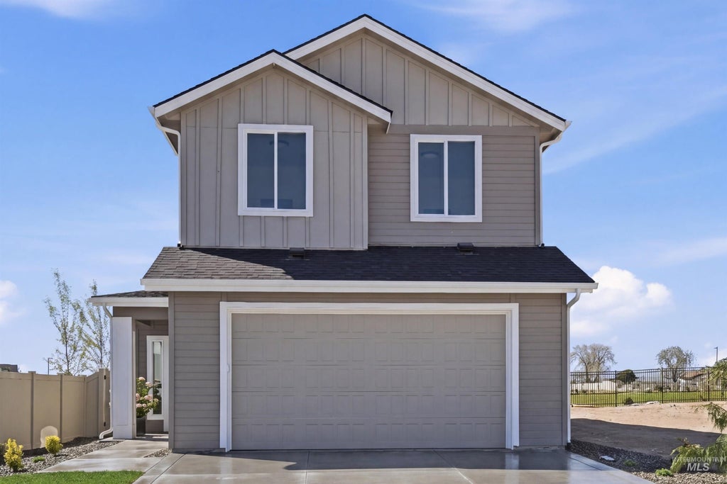 Photo of 916 S. Maximus Avenue, Nampa, ID 83687 (MLS # 99003348)