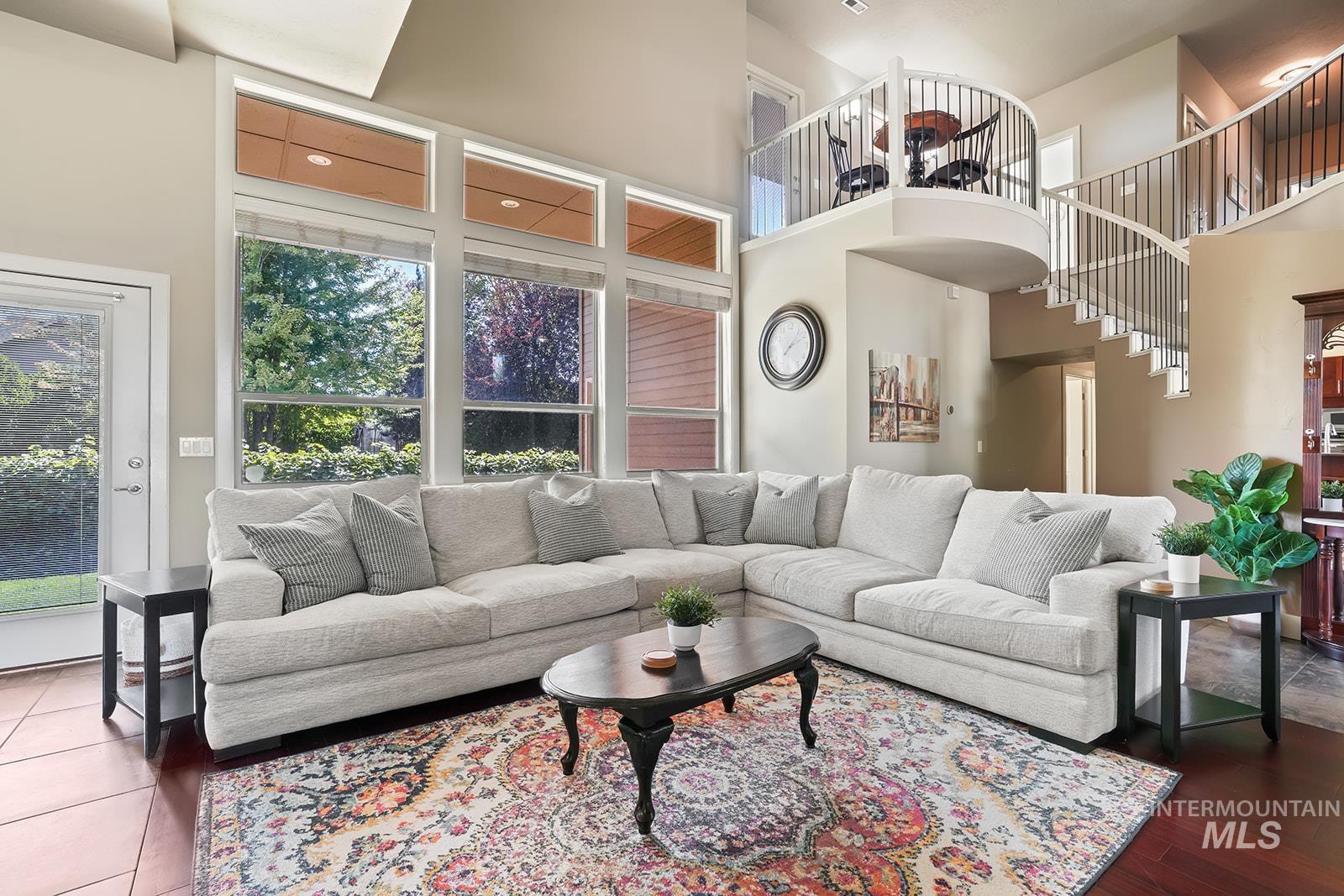 5327 N Red Hills Pl.