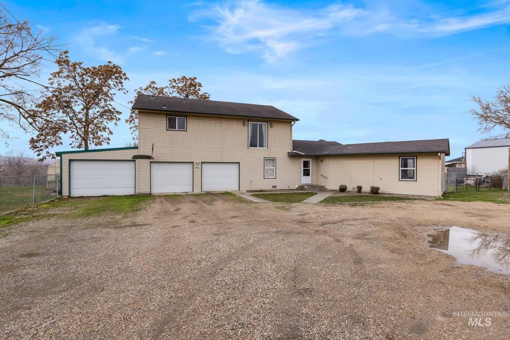 Photo of 26433 Riverview Rd, Wilder, ID 83676 (MLS # 98971154)