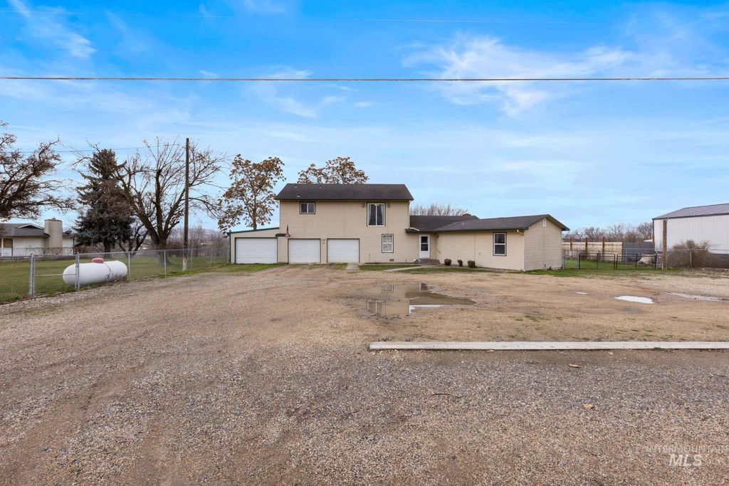 Photo of 26433 Riverview Rd, Wilder, ID 83676 (MLS # 98971154)