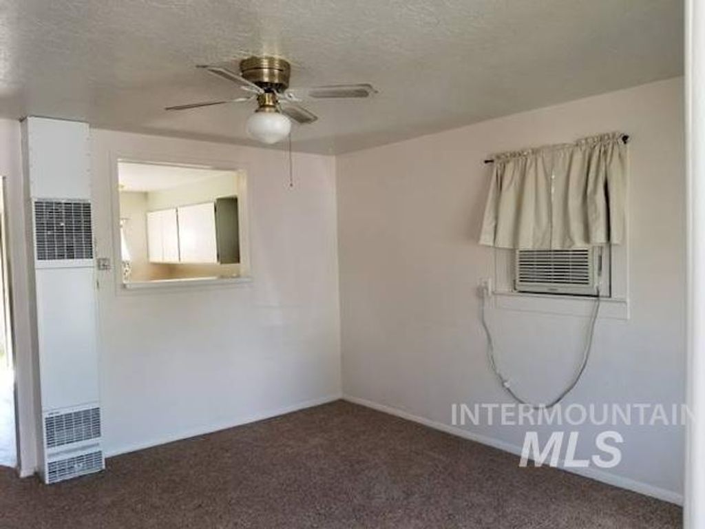 Photo of 3005 W Hester Street, Boise, ID 83702 (MLS # 98973895)