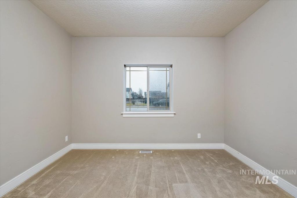 Photo of 640 SW Miner, Mountain Home, ID 83647 (MLS # 98970379)