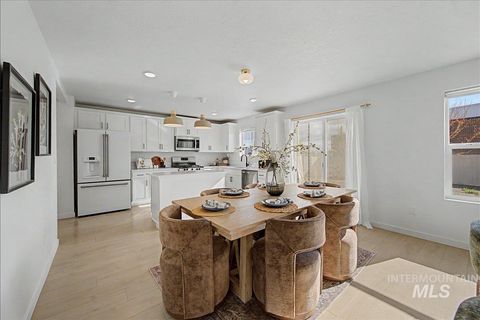 Photo of 6166 S Carlburg Pl, Boise, ID 83709 (MLS # 98982588)