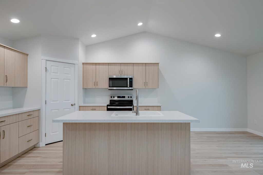 Photo of 16698 Dunning Way, Caldwell, ID 83607 (MLS # 98967489)