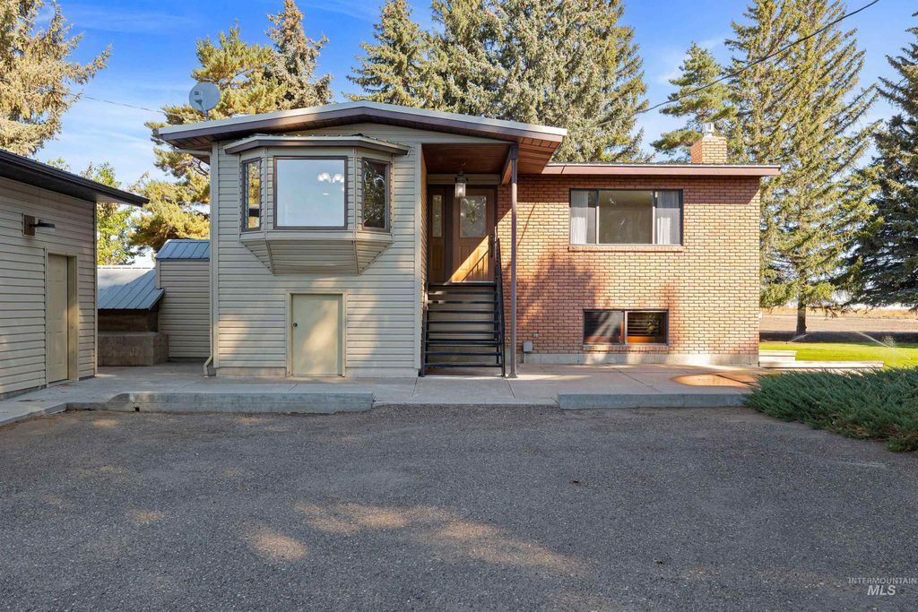 Photo of 339 S 100 E, Rupert, ID 83350 (MLS # 98963734)