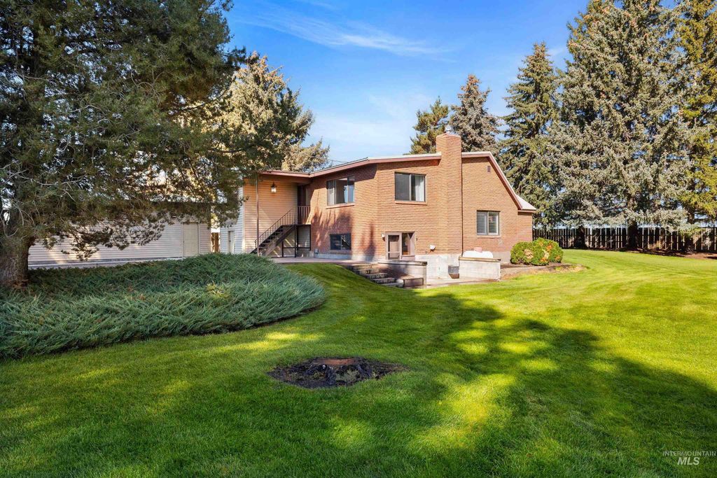 Photo of 339 S 100 E, Rupert, ID 83350 (MLS # 98963734)